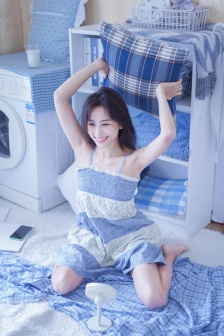砸钱宝马女